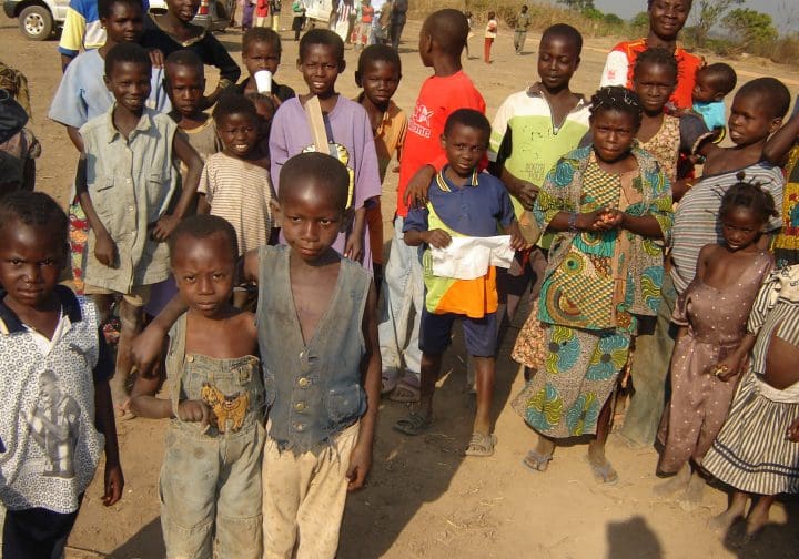 En grupp barn i Centralafrikanska republiken.