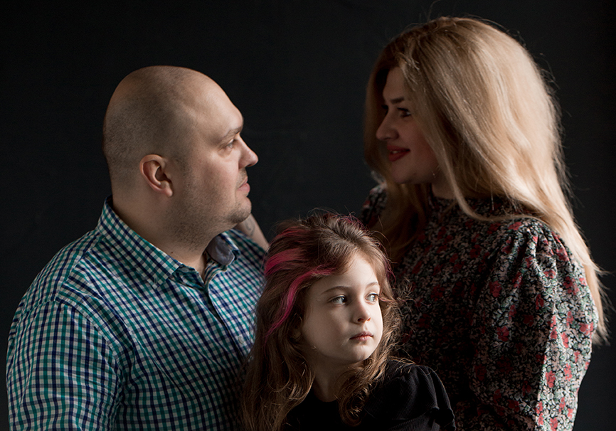 Vi drömmer om ett lugnare liv med normala bekymmer, Kseniia, hennes man och lilla Sofiia var tvungna att fly från allt. Foto: Katerina Ptakha