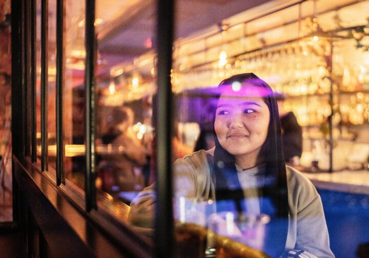 Tjej i SOS Barnbyars ungdomsprogram.