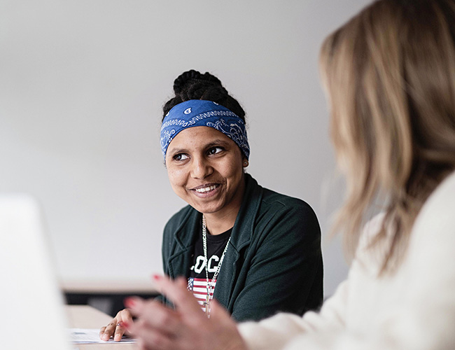 Deltagare och stödperson i det familjestärkande programmet.